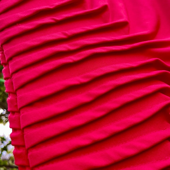 Sexy Red Dress, Glamorous Ruching at Waistline, Stylish - Picture 5 of 5